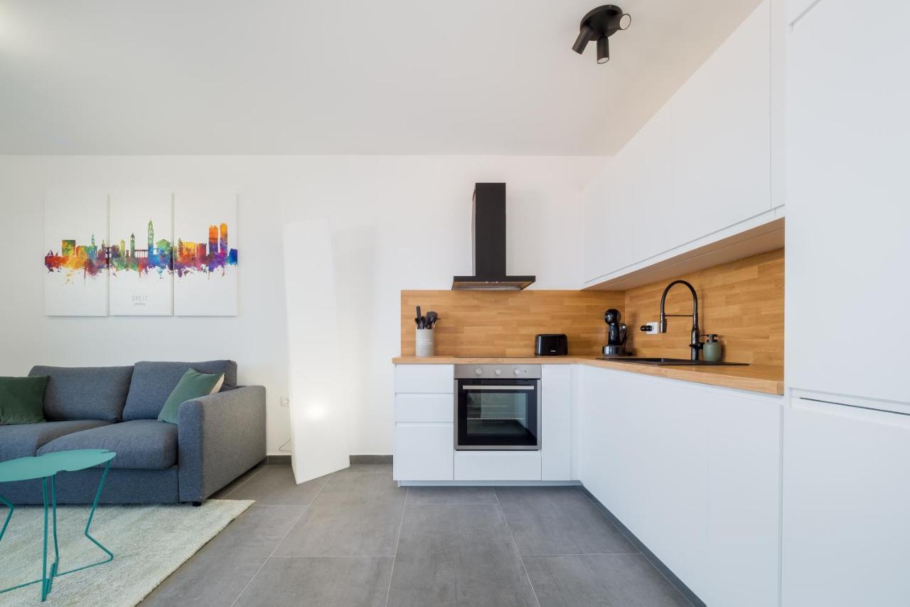 Luxury Apartment- Balcony- Private Rooftop And Jacuzzi- Common Pool Trogir Eksteriør bilde
