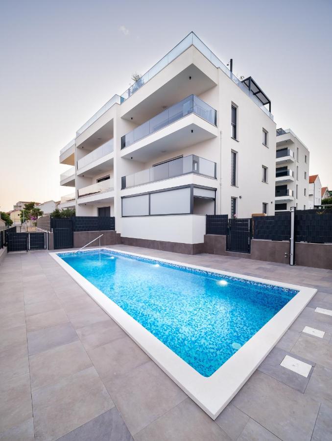 Luxury Apartment- Balcony- Private Rooftop And Jacuzzi- Common Pool Trogir Eksteriør bilde
